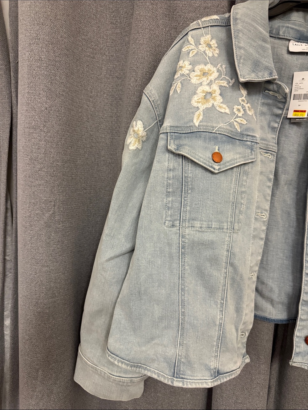 Lane Bryant Light Blue Denim Jacket with White Floral Embroidery - Picture 4 of 15